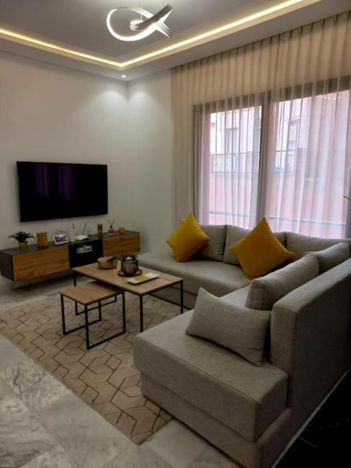 Appartement Cosy Au Coeur De Marrakech Avec Piscine マラケシュ エクステリア 写真